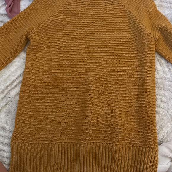 yellow sweater - Picture 2 of 3